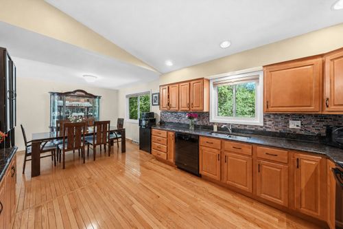 895 Sumac Rd, Highland Park, IL, 60035-3840 | Card Image