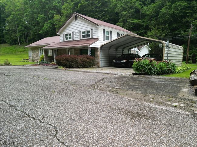 13088 Clay Hwy, House other with 4 bedrooms, 2 bathrooms and null parking in Lizemores WV | Image 11