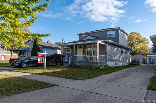 4911 Detroit St, Dearborn Heights, MI, 48125-3219 | Card Image