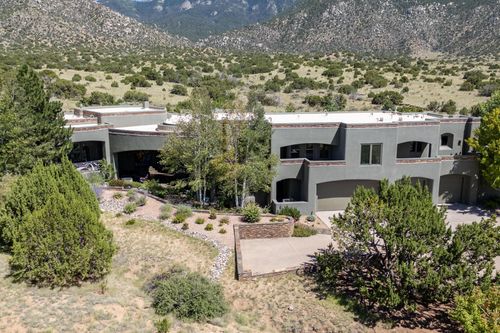 8504 Snakedance Ct Ne, Albuquerque, NM, 87111-7169 | Card Image