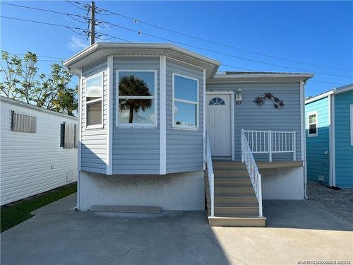 817 Nettles Blvd, Jensen Beach, FL, 34957-3365 | Card Image