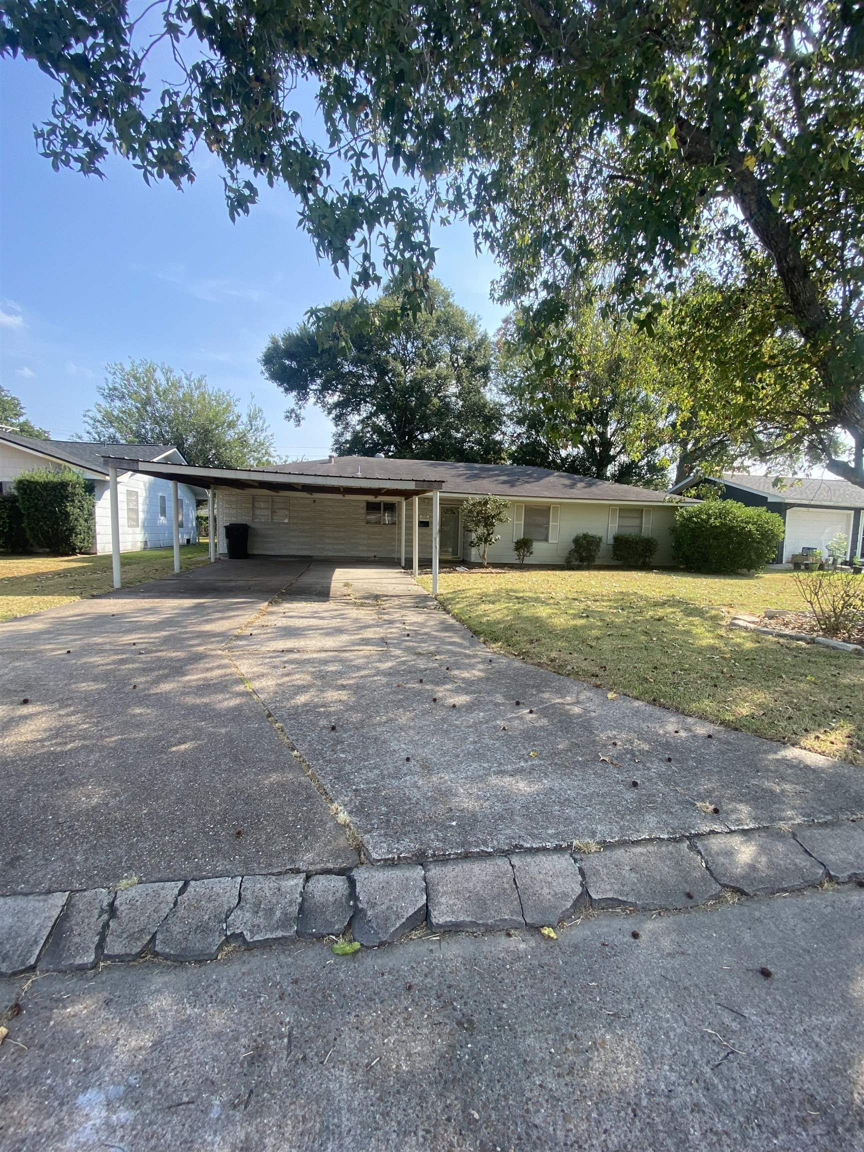 31st St, Nederland, TX 77627
