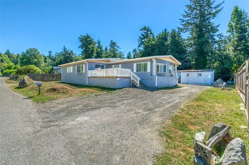 82 Spruce St, Eastsound, WA, 98245-9325 | Card Image