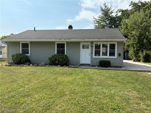 912 East Dr, Sheffield Lake, OH, 44054-2018 | Card Image