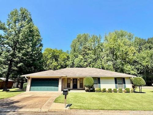 1 Westmont Cir, Arkadelphia, AR, 71923-3717 | Card Image