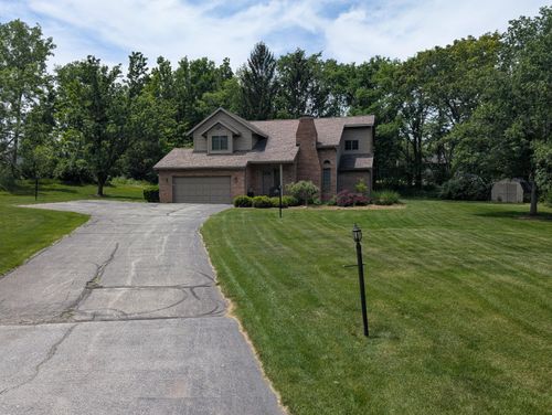 158 York Cir, Valparaiso, IN, 46385-8052 | Card Image