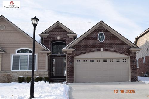 30295 Berghway Trl, Warren, MI, 48092-6330 | Card Image