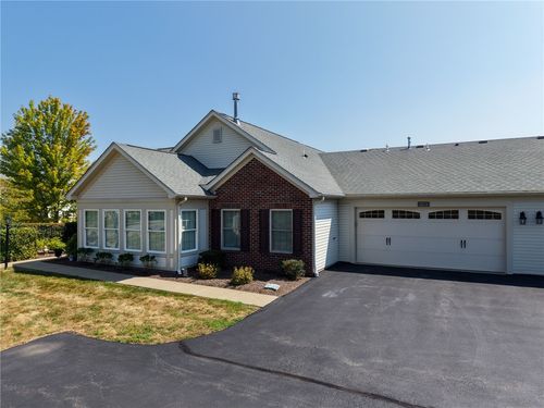 2113 Isleworth Ln, Cranberry Twp, PA, 16066-8317 | Card Image