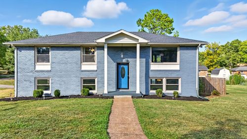 117 Hepplewhite Dr, Hendersonville, TN, 37075-3235 | Card Image