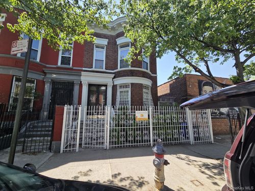 861 Manida St, Bronx, NY, 10474-5311 | Card Image