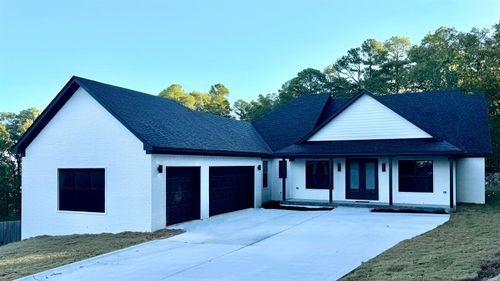 154 Majestic Cir, Maumelle, AR, 72113-6276 | Card Image