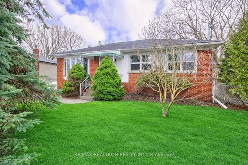 72 Monkswood Cres, Newmarket, ON, L3Y2K1 | Card Image