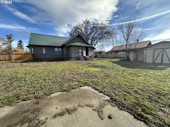 303 Rutledge St, House other with 3 bedrooms, 2 bathrooms and null parking in Fossil OR | Image 4