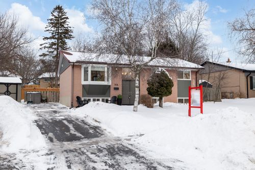 916 Greenwood Cres, Whitby, ON, L1N1C8 | Card Image