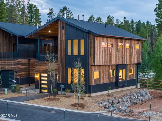 Twilight Exterior | Image 42
