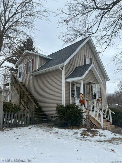 1120 W Oregon St, Lapeer, MI, 48446-1325 | Card Image
