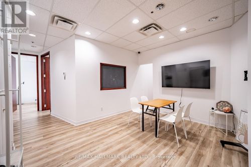 208-86 Ringwood Dr, Stouffville, ON, L4A1C3 | Card Image