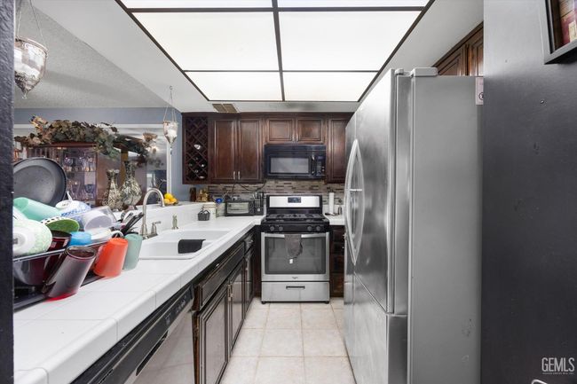 APT-5 - 3301 Columbus St, Condo with 3 bedrooms, 2 bathrooms and null parking in Bakersfield CA | Image 12