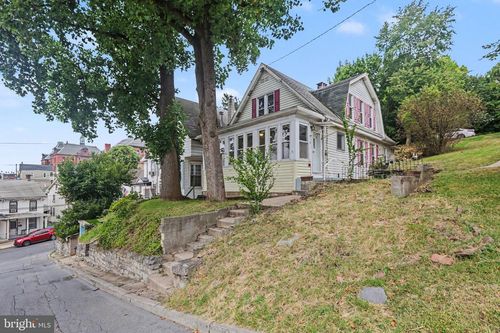 209 S 3rd St, STEELTON, PA, 17113-2513 | Card Image
