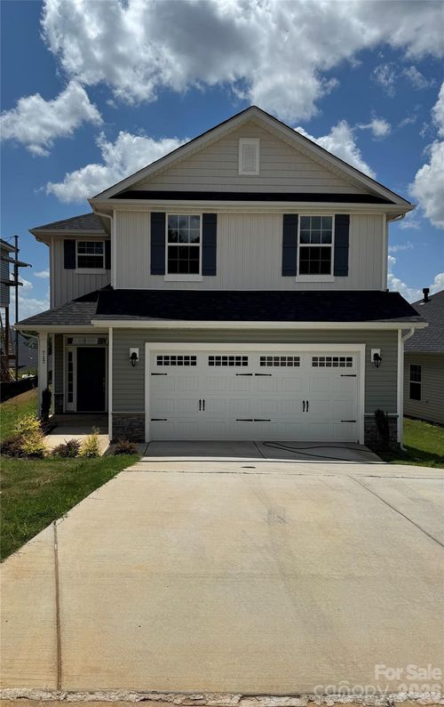 95-717 Inwood Hill Dr, Gastonia, NC, 28056-6905 | Card Image