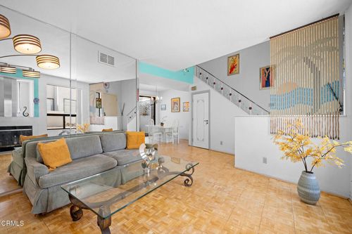 unit-17-1340 Glenwood Rd, Glendale, CA, 91201-3133 | Card Image