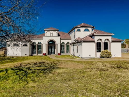 2861 S Lakeview Dr, Cedar Hill, TX, 75104-8232 | Card Image