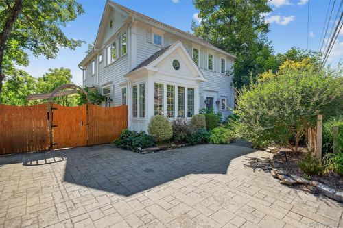 669 Route 213, Rosendale, NY, 12472-9762 | Card Image