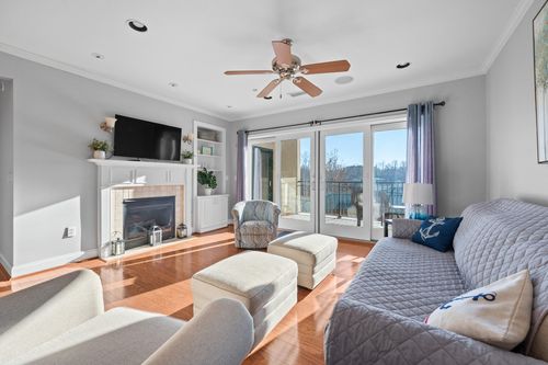 unit-102-100 Bridgewater Pointe Pl, Moneta, VA, 24121-6456 | Card Image