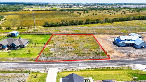305 Farmhouse Dr, Marion, TX, 78124-0078 | Card Image
