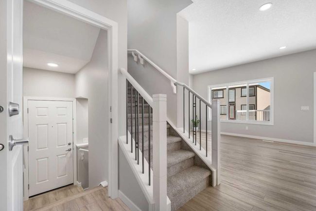 146 Magnolia Way Se, Home with 7 bedrooms, 4 bathrooms and 4 parking in Calgary AB | Image 10
