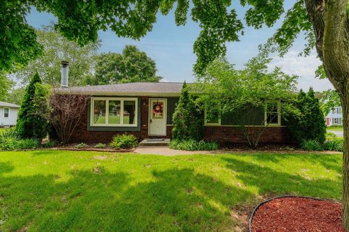 402 Paul Street, Rochester, WI, 53105 | Card Image
