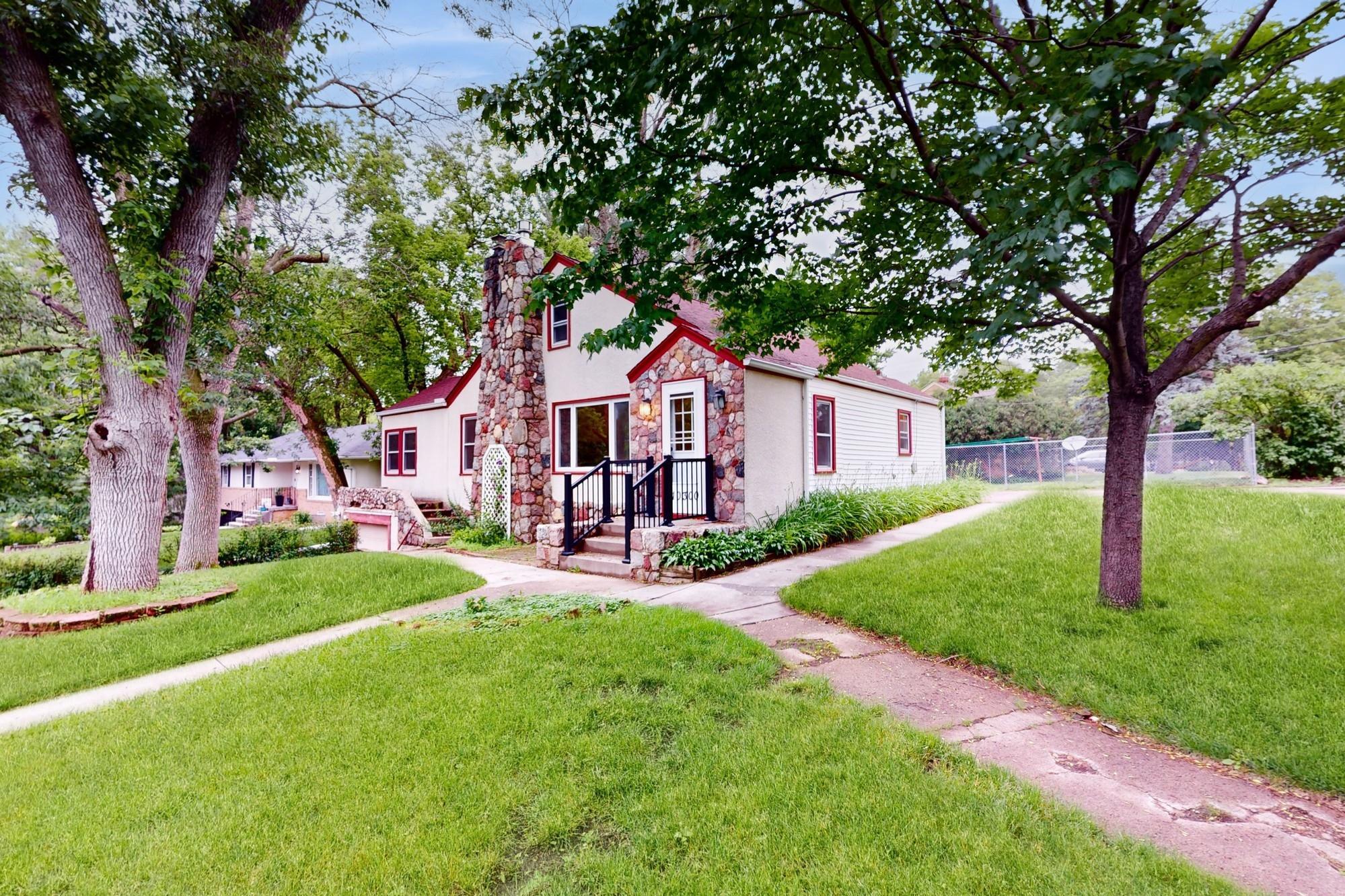 Minnetonka Blvd, Hopkins, MN 55305