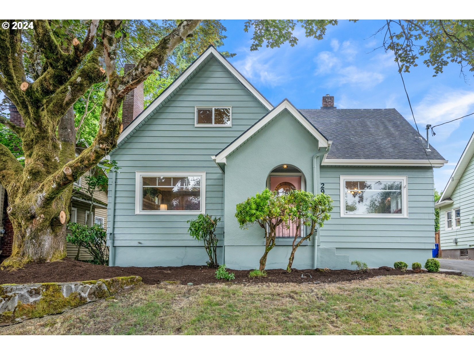 Knott St, Portland, OR 97212