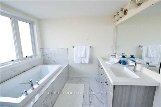 176 Frederick Tisdale Dr, House attached with 3 bedrooms, 3 bathrooms and null parking in North York ON | Image 13