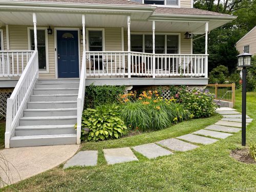 63A Cannon Ct, Huntington, NY, 11743 | Card Image