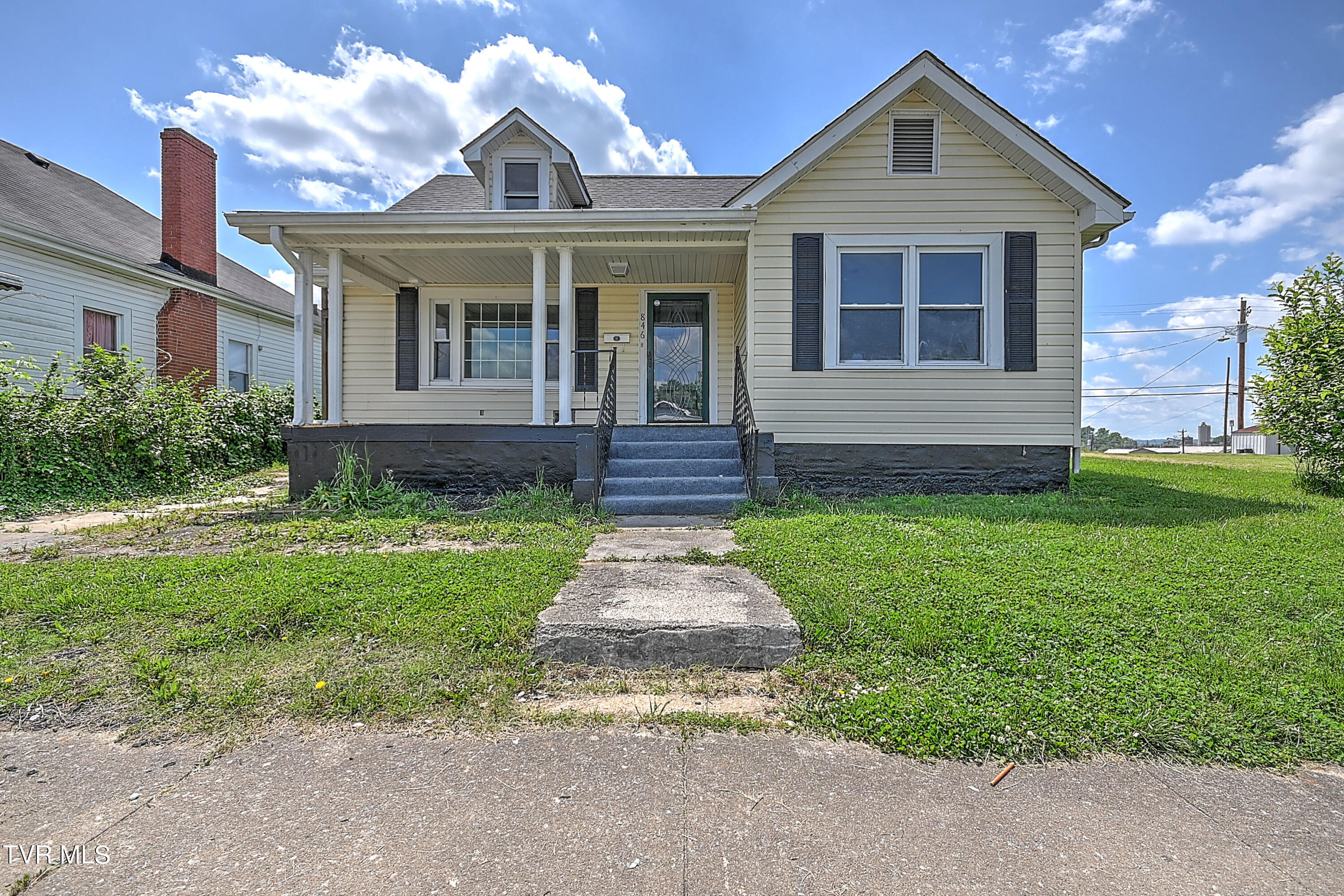 Dale St, Kingsport, TN 37660