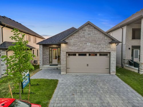 19-7966 Fallon Dr, Granton, ON, N0M1V0 | Card Image