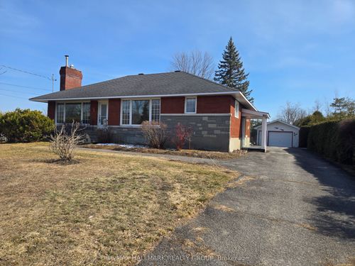 3654 Navan Rd, Navan, ON, K4B1H9 | Card Image