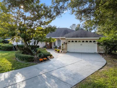 305 Windcliffe Court, House other with 5 bedrooms, 3 bathrooms and null parking in Oviedo FL | Image 1