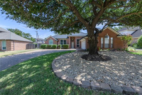 3120 Steve Dr, Hurst, TX, 76054-2048 | Card Image