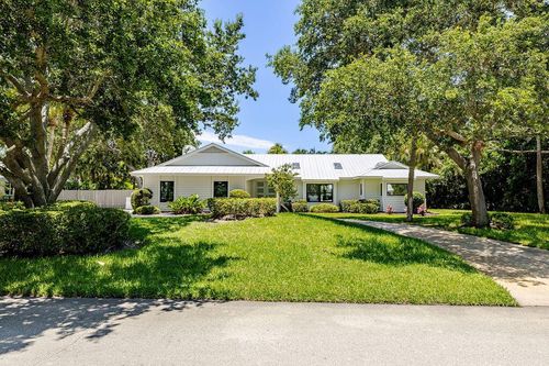 2160 Seagrape Dr, Vero Beach, FL, 32963-2805 | Card Image