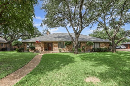 600 Hyde Park Blvd, Cleburne, TX, 76033-4549 | Card Image