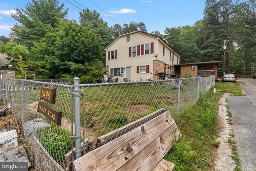 1499 Valley Rd, BERKELEY SPRINGS, WV, 25411-4819 | Card Image