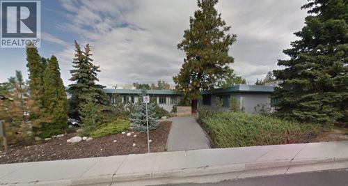15-725 Carmi Avenue, Penticton, BC, V2A3G8 | Card Image