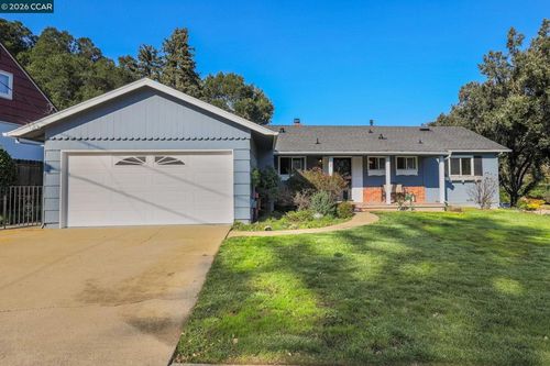 202 202 Christie Dr, Martinez, CA, 94553 | Card Image