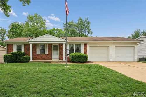 1418 Twin Trails Dr, Fenton, MO, 63026-4230 | Card Image