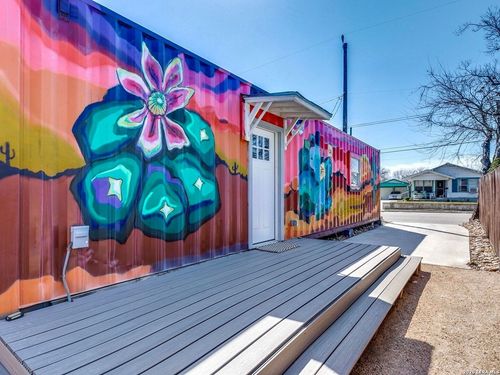 2415 W Poplar St, San Antonio, TX, 78207-1343 | Card Image