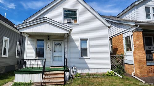 11685 Mitchell St Street, Hamtramck, MI, 48212 | Card Image