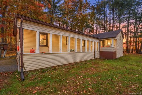110 Foss Ln, Huguenot, NY, 12746-5006 | Card Image
