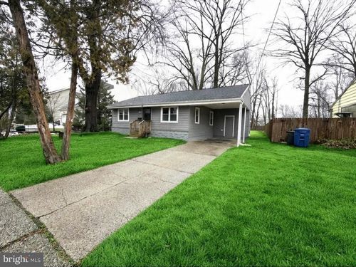 66 W Center Ave, Maple Shade, NJ, 08052-2835 | Card Image